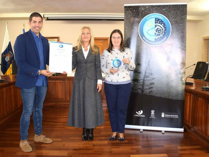 La Frontera recibe el certificado de Municipio Starlight