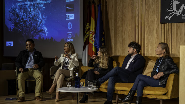 mesa redonda encuentro starlight