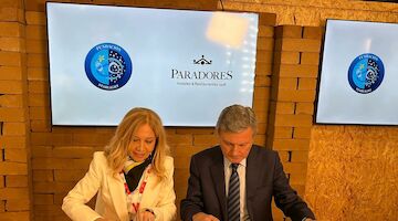 La Fundación Starlight y Paradores Nacionales firman un convenio de colaboración