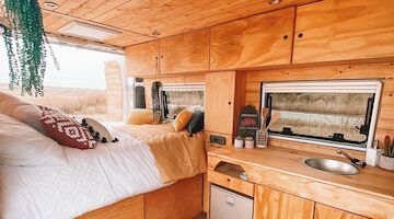 The Feather Van, alquiler de campers con sello Starlight