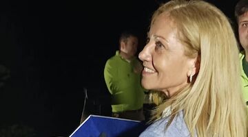 Antonia Varela recibe un premio en la Noche de Europa y afianza el impulso al astroturismo en los Picos de Europa