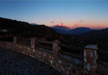 El Mirador de Los Llanillos en Juviles se acredita como Parque Estelar Starlight