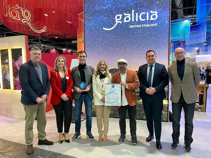 Costa da Morte recibe el certificado como Destino Turístico Starlight en Fitur 2023