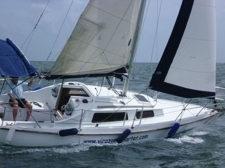 Virazor Charter invita a disfrutar de la navegación Starlight en el Mar Menor