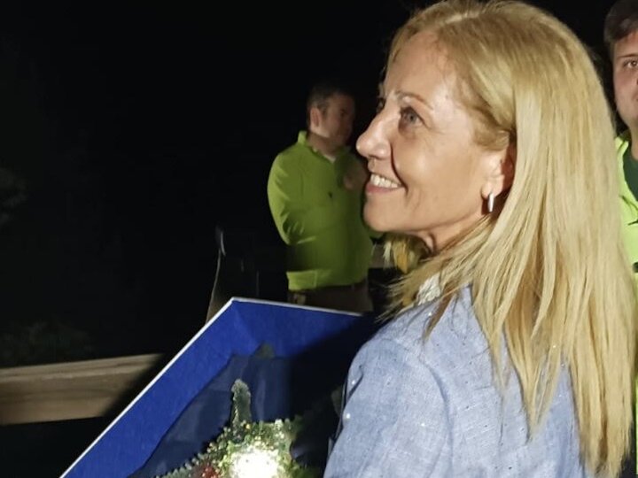 Antonia Varela recibe un premio en la “Noche de Europa” y afianza el impulso al astroturismo en los Picos de Europa
