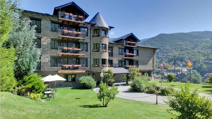 Abba Xalet Suites suma las estrellas a su experiencia de montaa como Alojamiento Starlight
