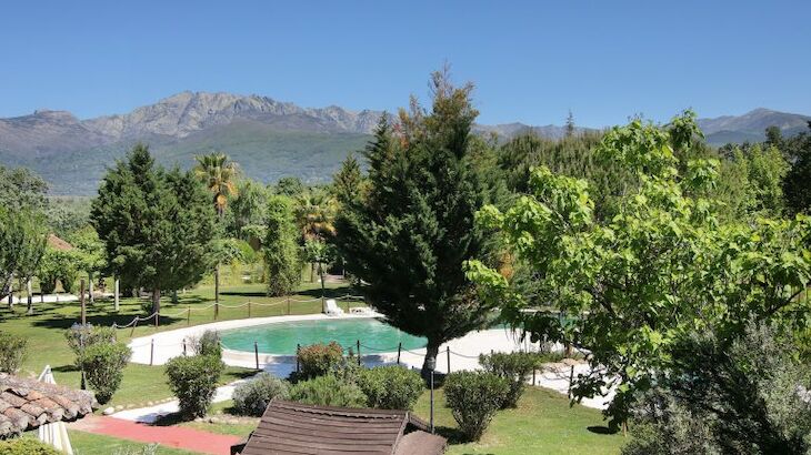 Hotel El Mirlo Blanco nuevo Alojamiento Starlight en Gredos