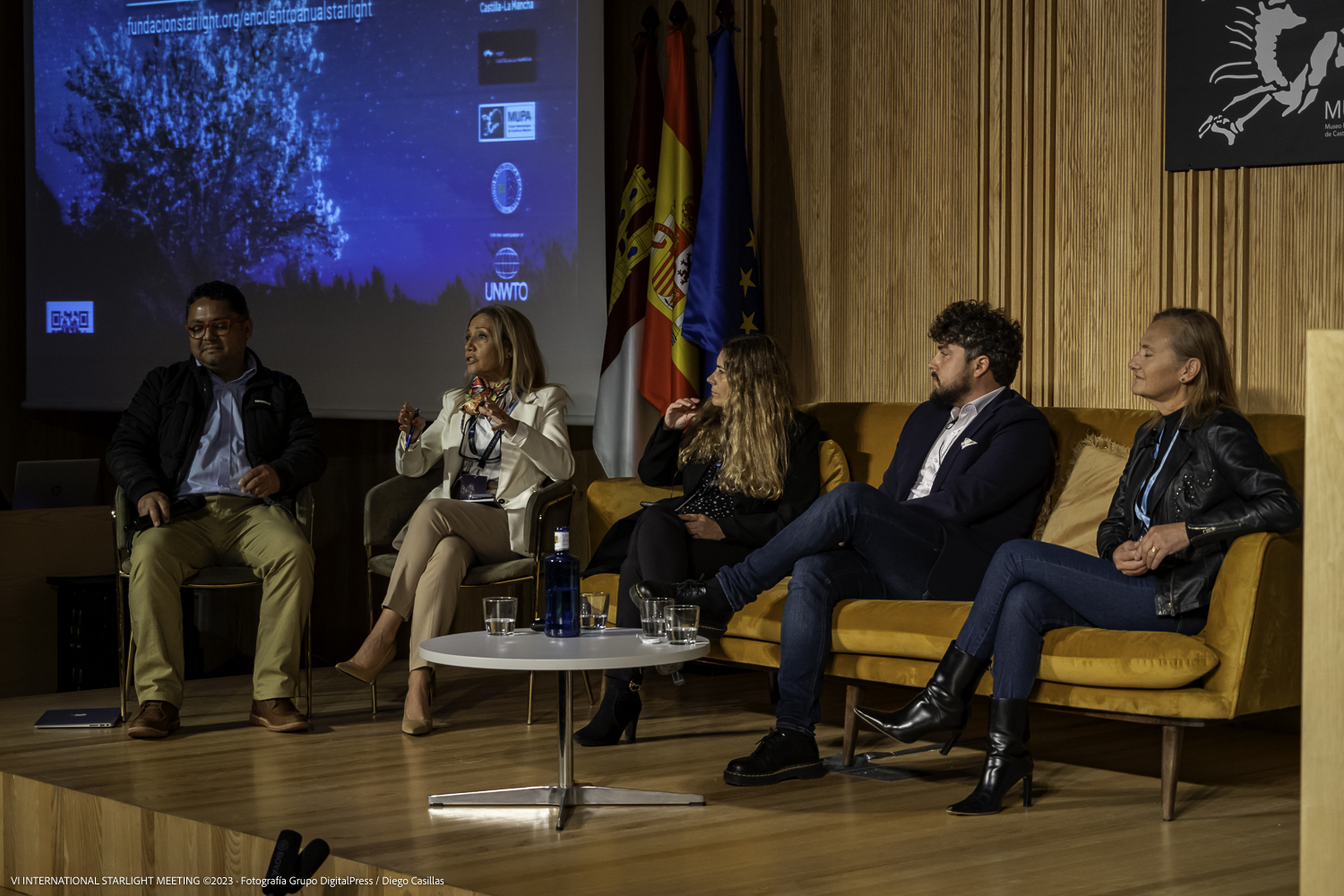mesa redonda encuentro starlight